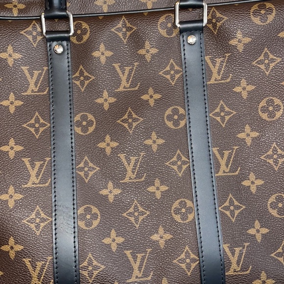 Louis Vuitton Porte-Documents Voyage PM Messenger Bag / Briefcase - Picture 9 of 10